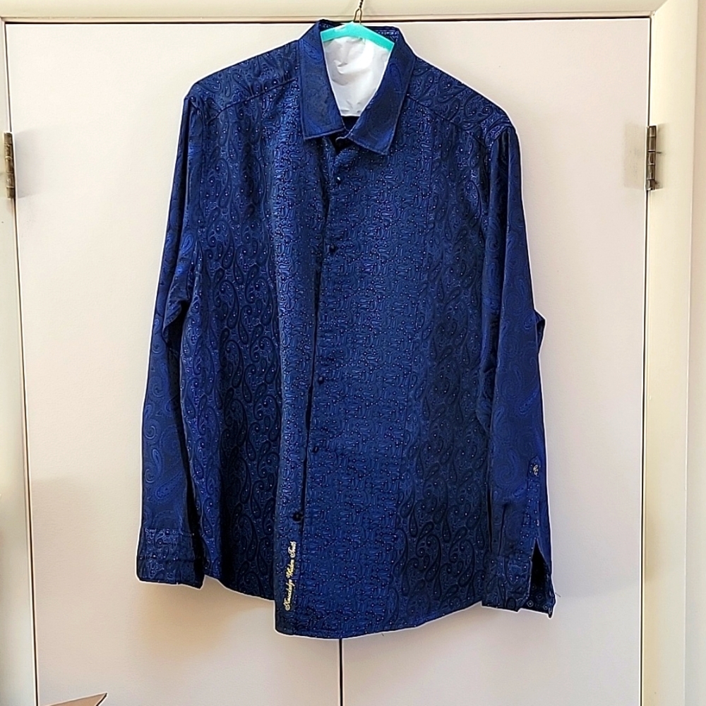 Robert Graham Limited edition 2XL